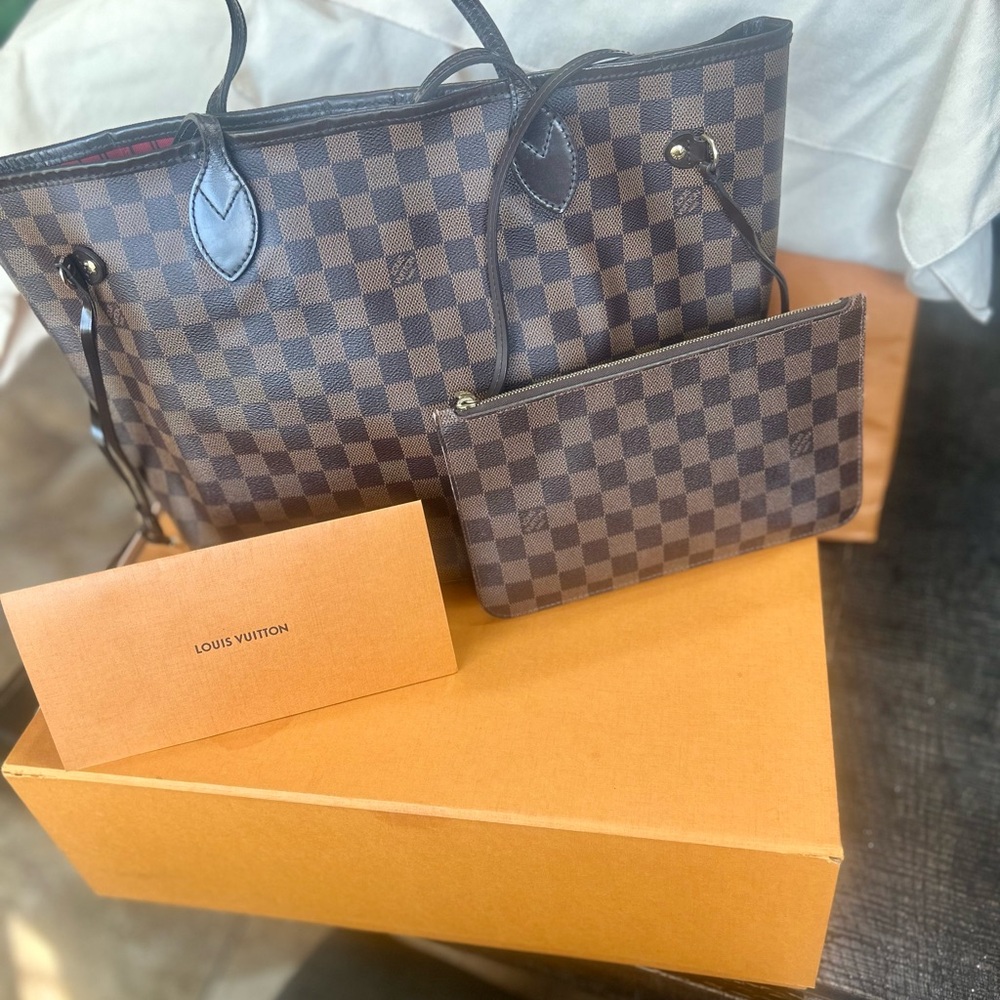 Louis Vuitton Neverfull Damier MM Tote